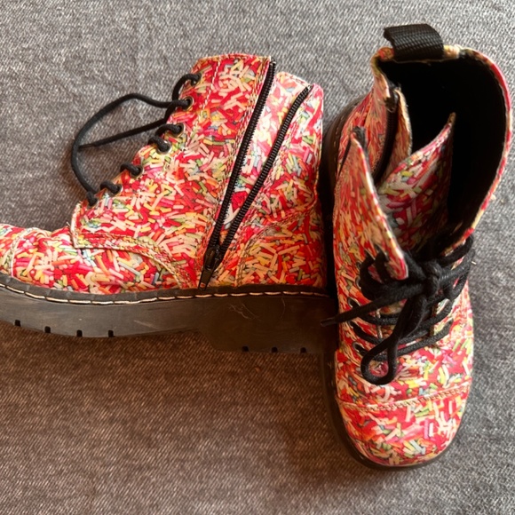 Adorable Sprinkle combat boots! - Picture 2 of 4